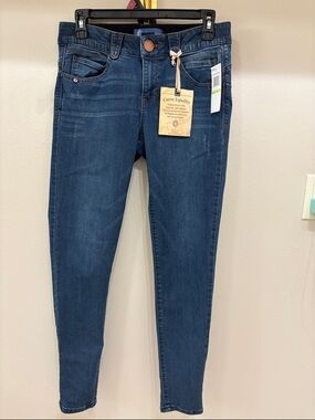 NWT Democracy “Ab” Technology Indigo Wash Skinny Jeans  size 4